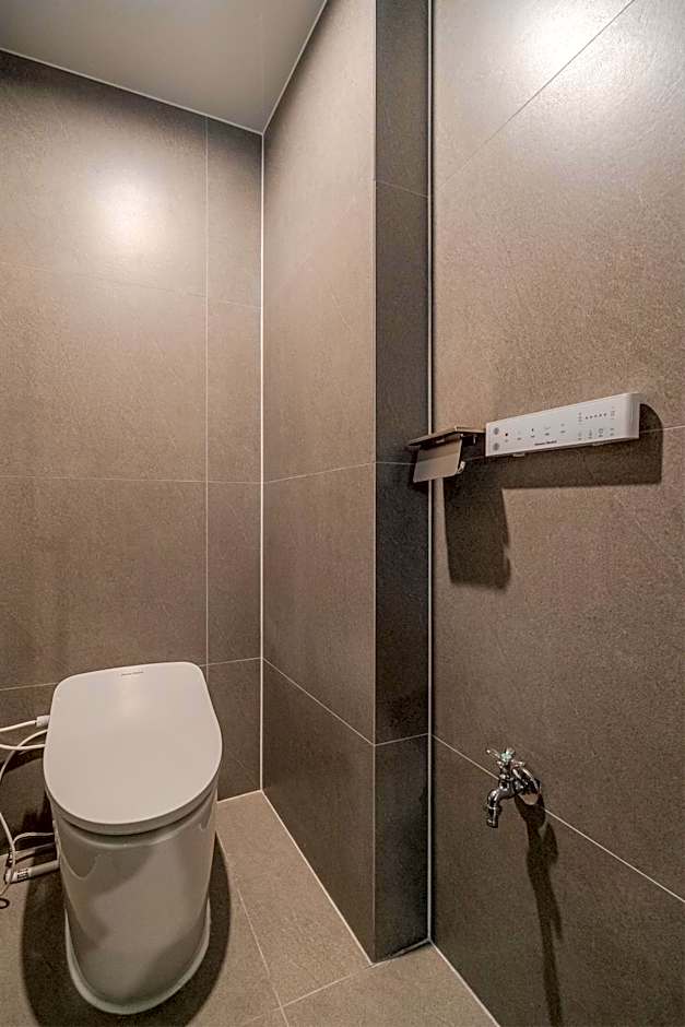 Gyeongju Poverta Hotel