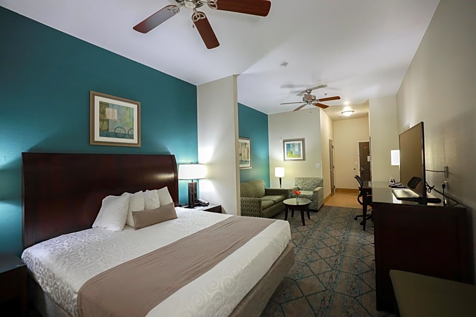 Best Western Plus Wasco Inn & Suites