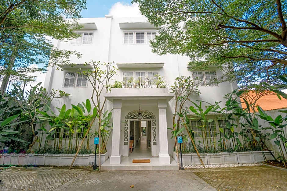 Umalas Suites