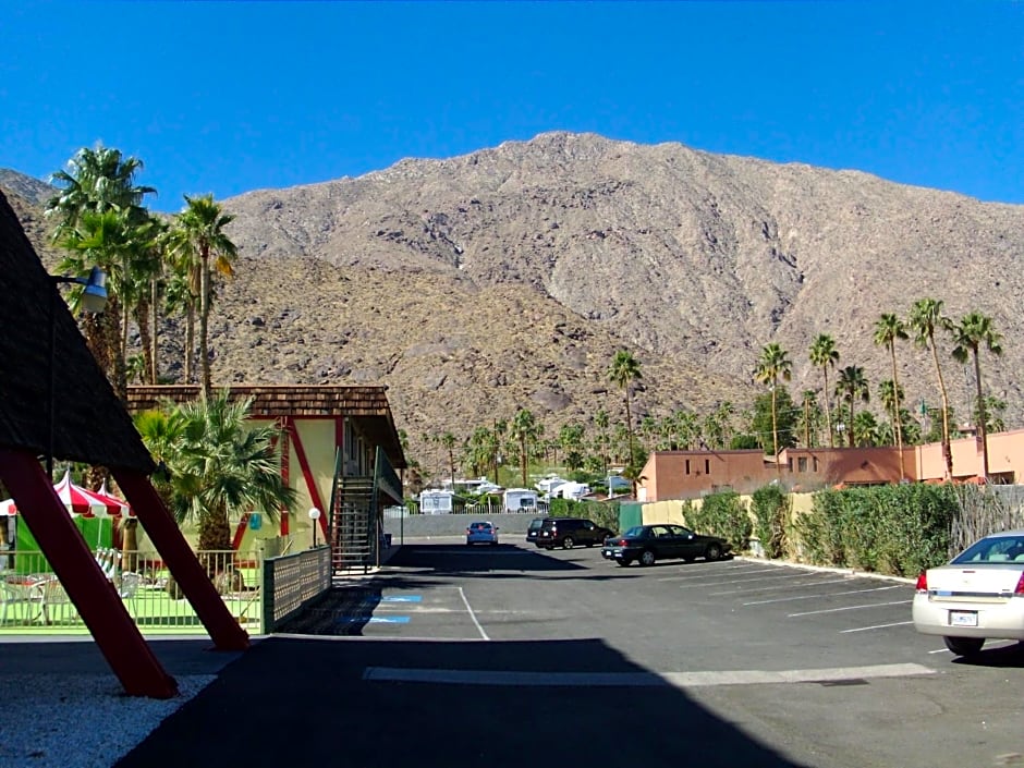 Desert Lodge