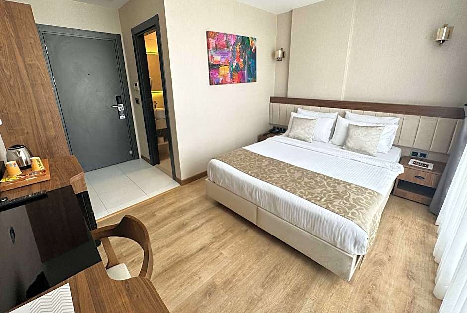 Operla Airport Hotels, Trademark Collection by Wyndham