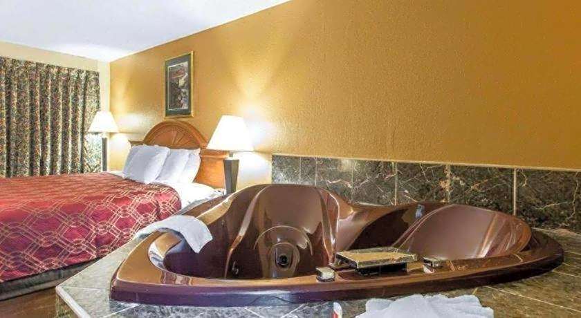 Econo Lodge Dalton West