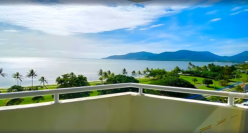 Acacia Court Hotel