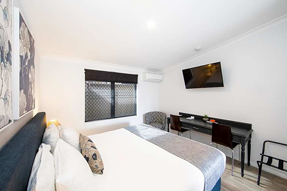 New England Motor Lodge