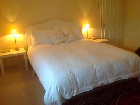 Double Room with En-Suite Bathroom