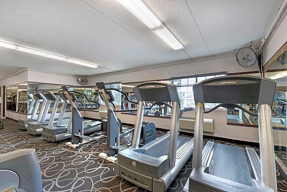 Best Western Plus Longbranch Hotel & Convention Center