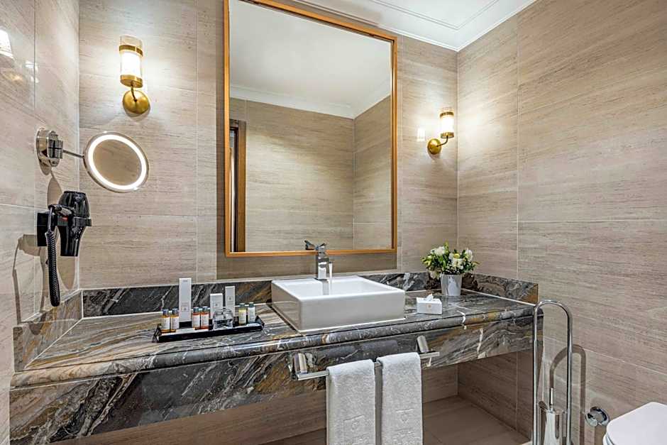 Hotel Çelik Palas Convention Center & Thermal SPA