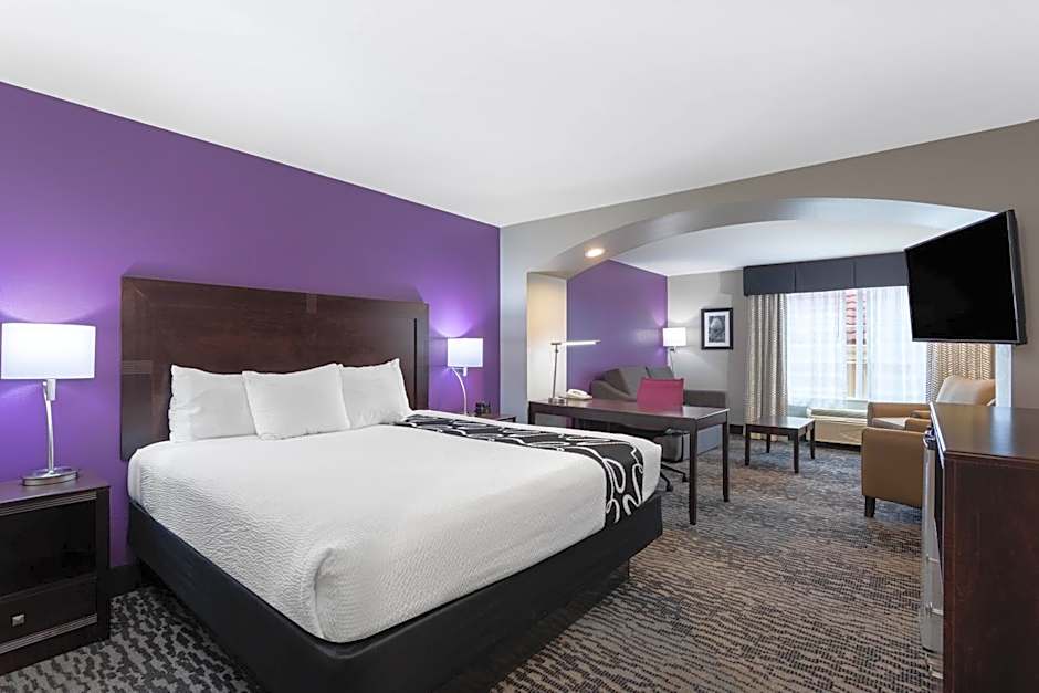 La Quinta Inn & Suites by Wyndham Huntsville Airport Madison