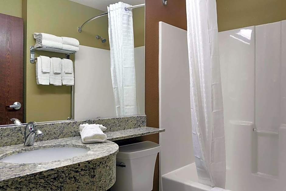 Microtel Inn & Suites By Wyndham Minot