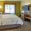 Holiday Inn Express Hotel & Suites Roseville - Galleria Area By IHG