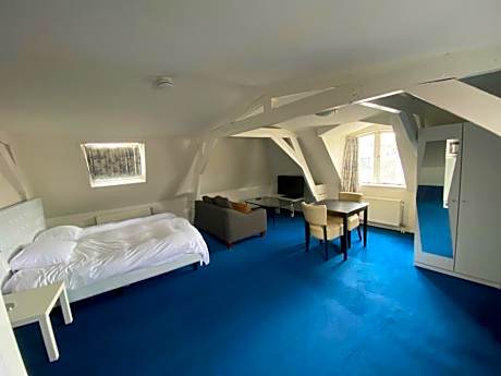 Deluxe King Studio with Canal View