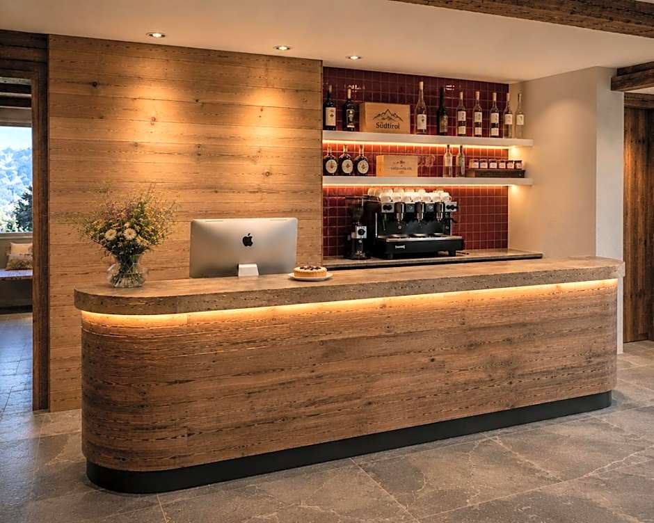 Hotel MIOL