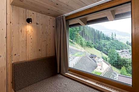 Family Room with Mountain View