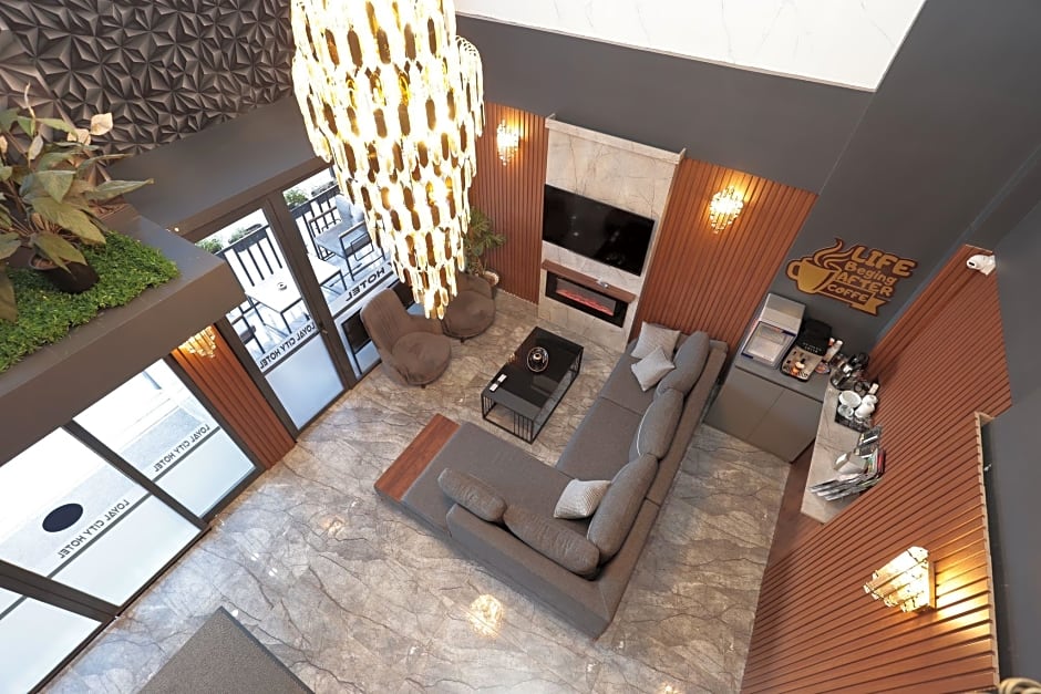 LoyalCity Hotel