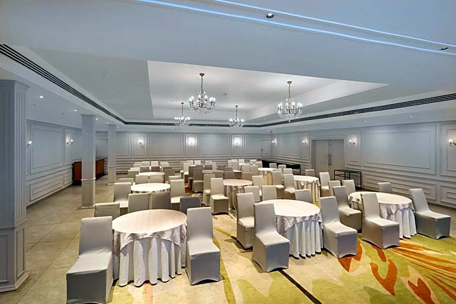 The Avenue Regent