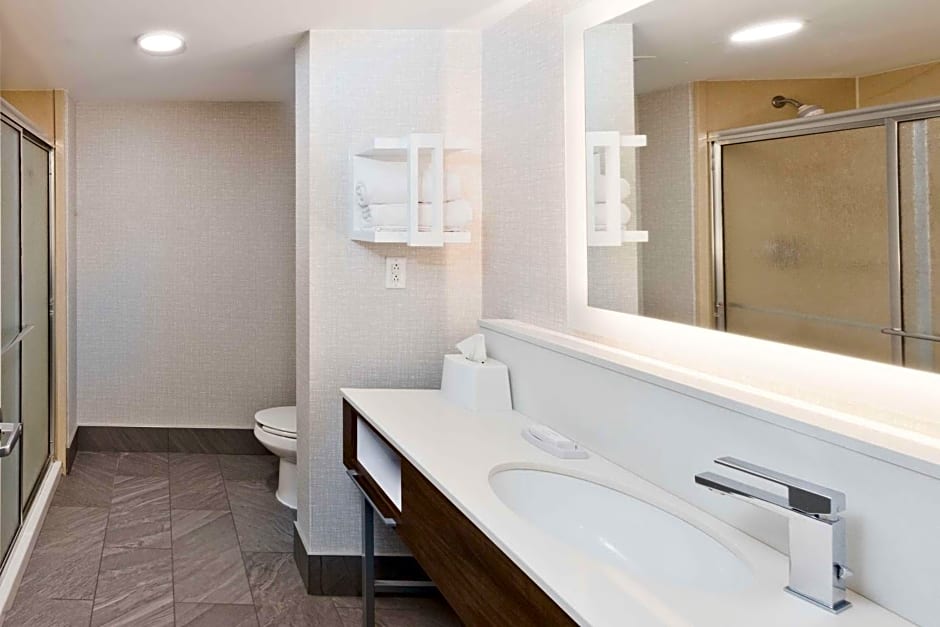 Hampton Inn & Suites Lanett/West Point