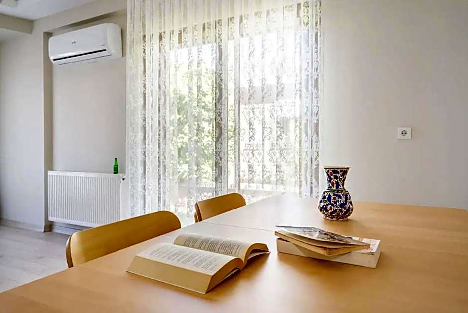 Comfortable villa with garden in “Urla İskele”