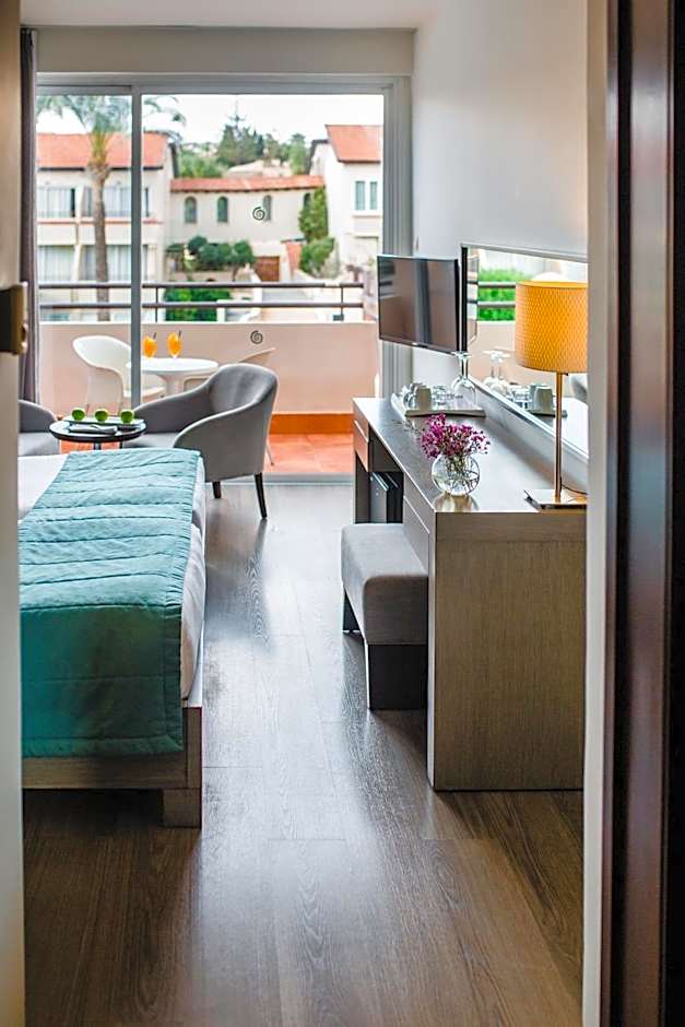 Napa Plaza Hotel (Adults Only)