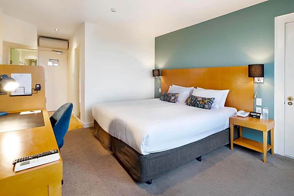 Gateway Hotel by Nightcap Plus