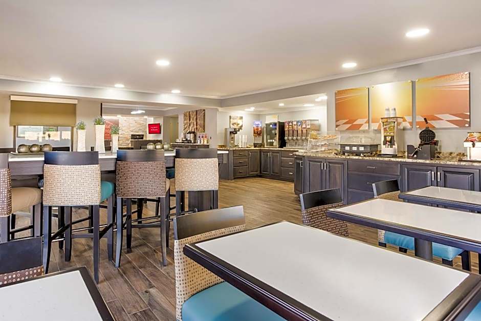 Red Roof Inn & Suites Athens, AL