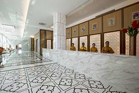 Elegant Airport Hotel