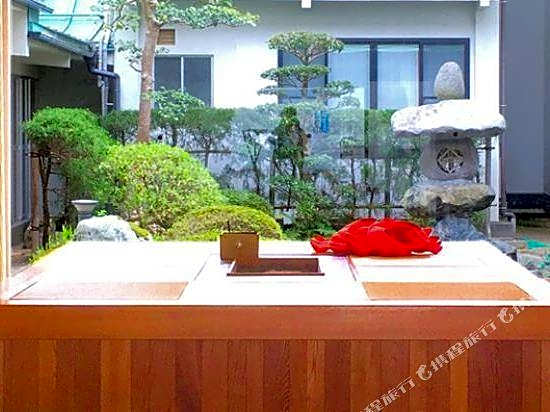 Yuraku