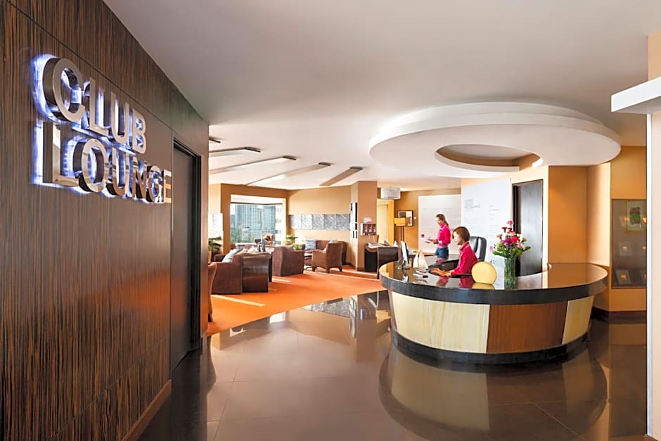 Jen Manila by Shangri-La