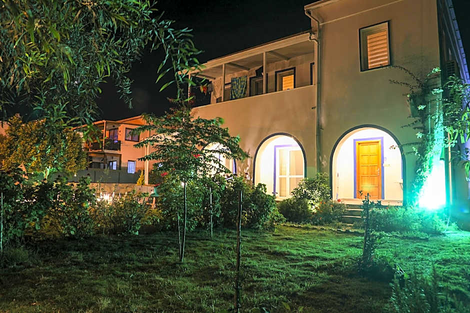 Yaliyani Motel Restaurant