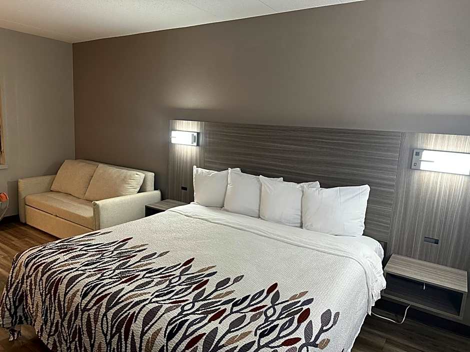 Red Roof Inn & Suites Middleborough