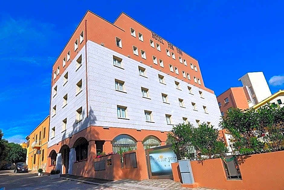 Hotel For You