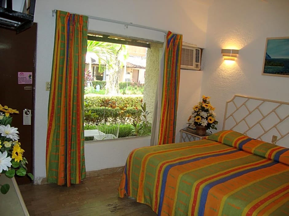 Sands Acapulco Hotel & Bungalows