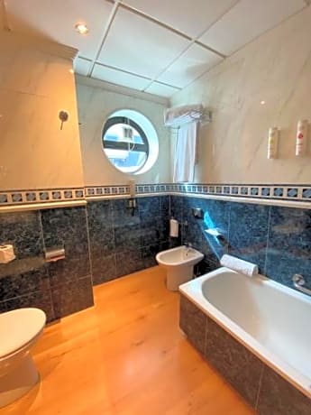 Standard Double or Twin Room (2 Adults + 1 Child)