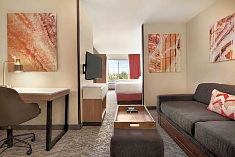 Suite, 2 Queen Beds (Mobility/Hearing Accessible, Tub) (2 Queen Beds)