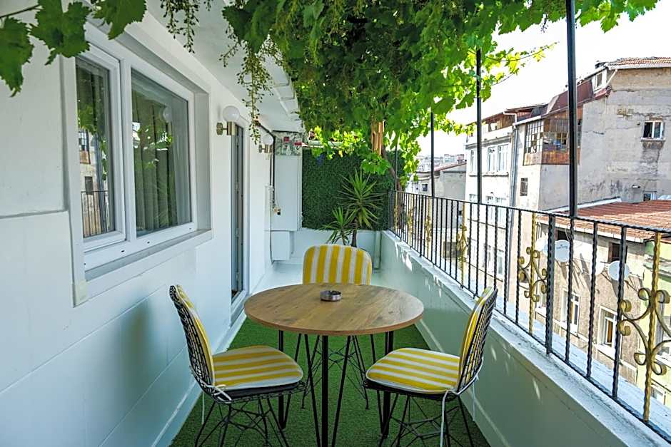 Taksim Neo Pera Suites