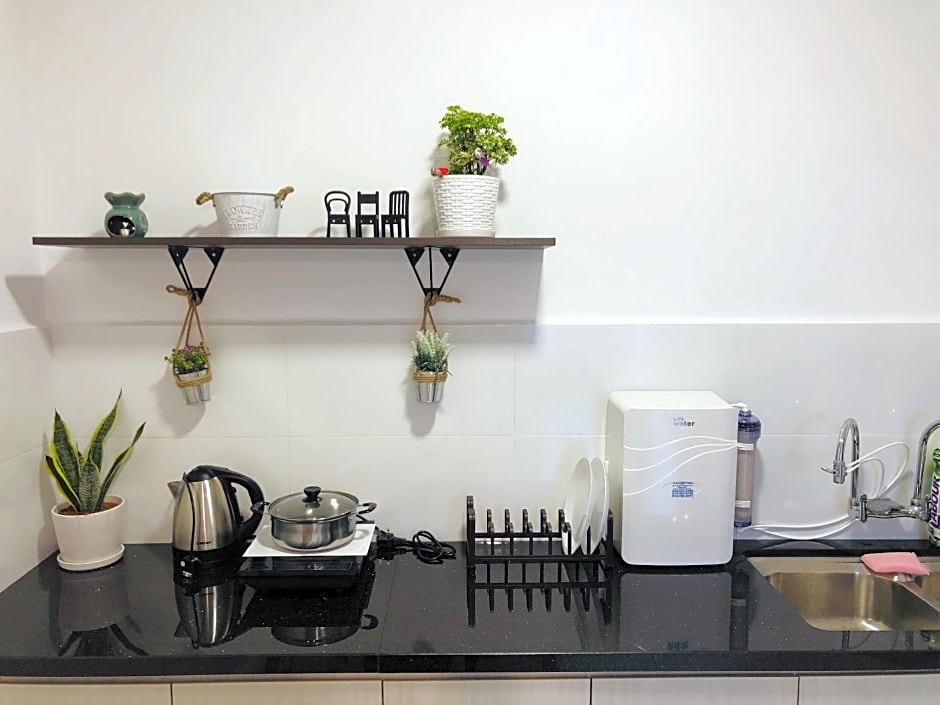 Homie6@ The Heights Residence/ 6-7 Pax