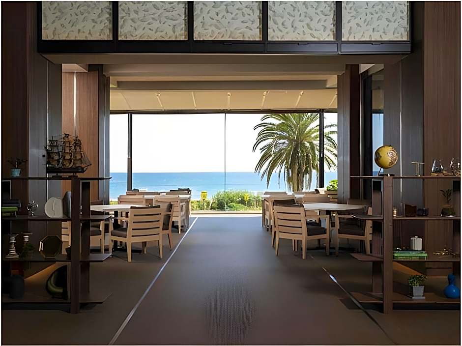 Kamogawa Grand Hotel