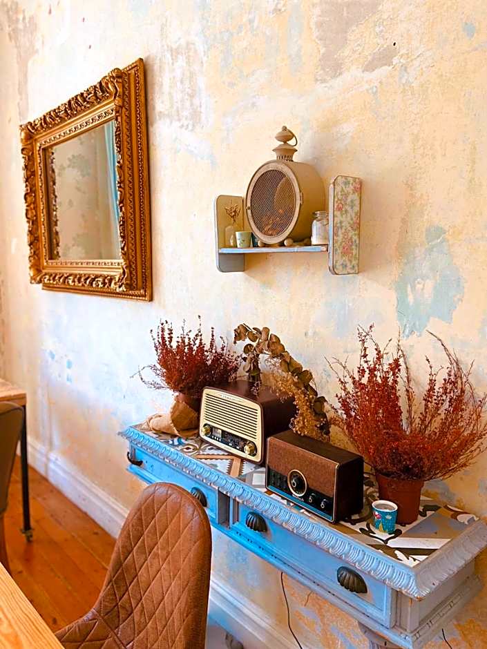 Alamar Salinas House