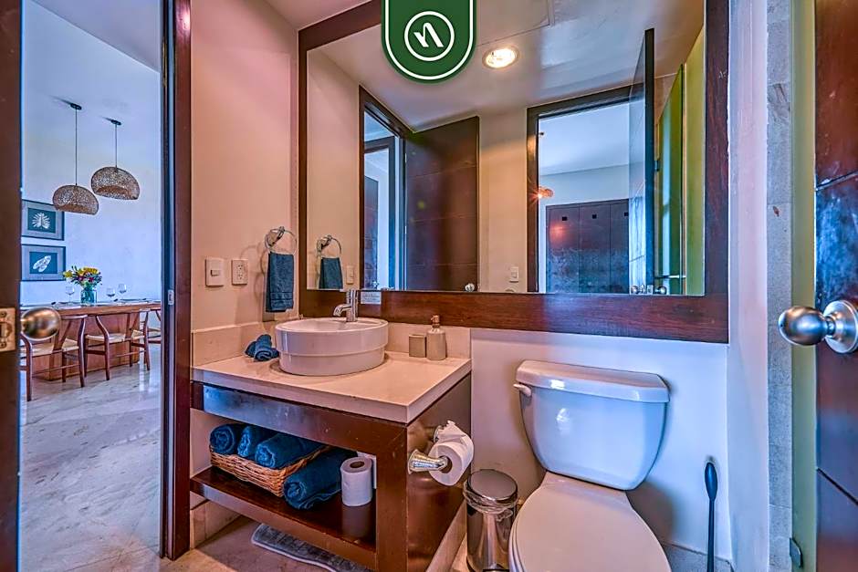 Amazing 2BR Condo with Pool and Access to VIDANTA