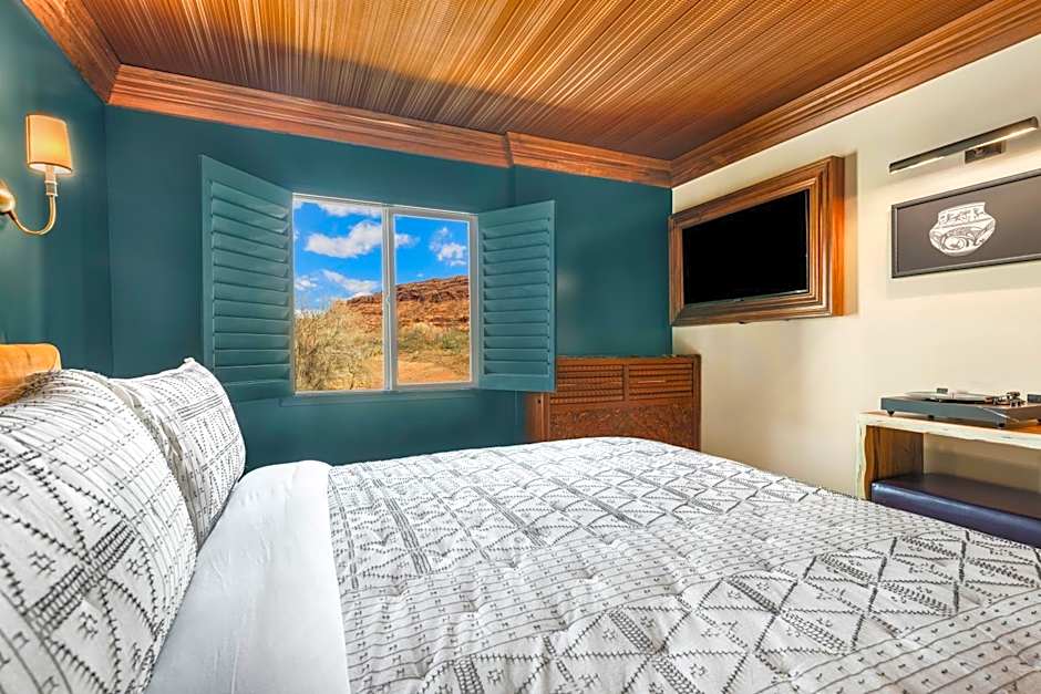 Wolfe's Hotel Moab