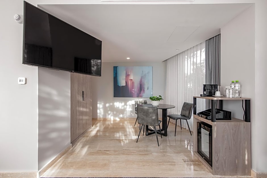 Hotel Elements by Marquis