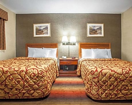 Queen Room with Two Queen Beds - Non-Smoking