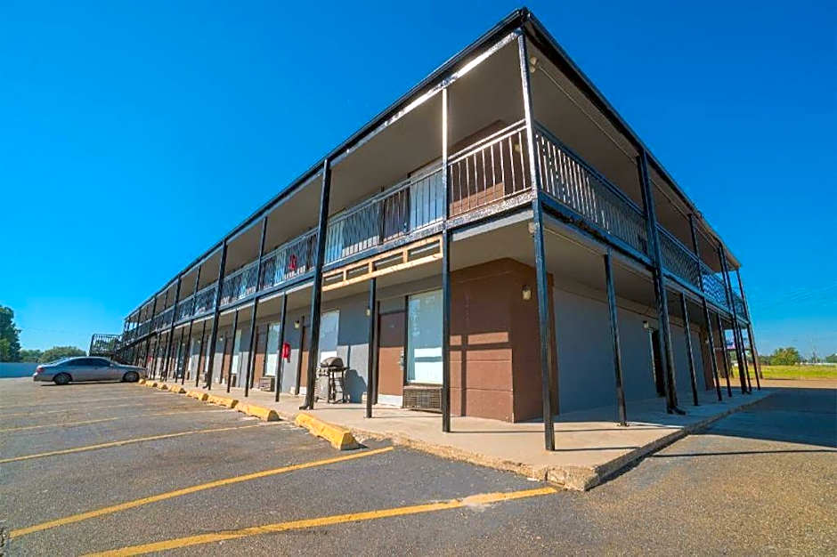 Hotel Comfort Stay by OYO Texarkana East, AR I-30