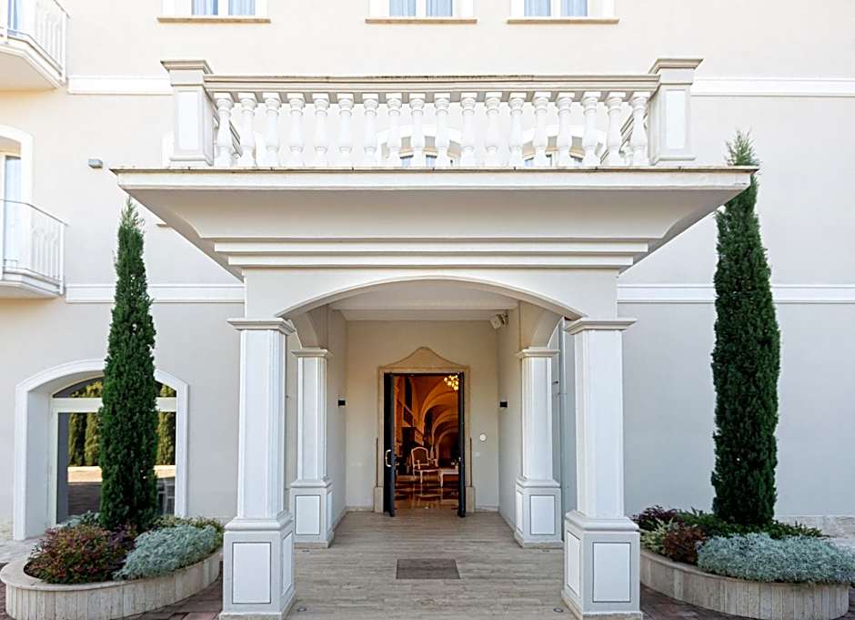 Suites & Apartments Liola'