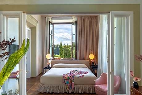 Suite with City View