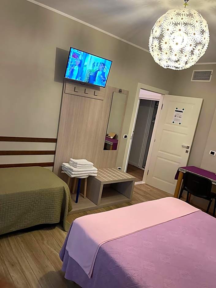 Smart-House Rent-Rooms FREE PARKING