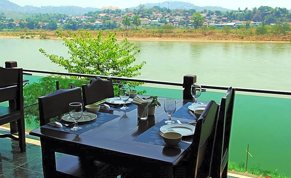 Namkhong Riverside Hotel