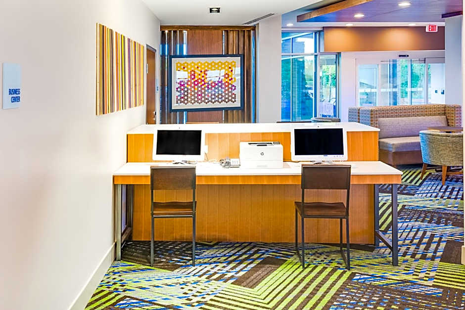 Holiday Inn Express & Suites Russellville By IHG