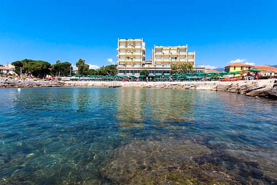 Hotel Bellevue Et Mediterranée