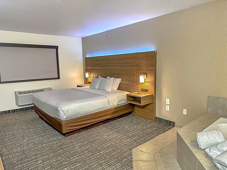 Estherville Hotel & Suites