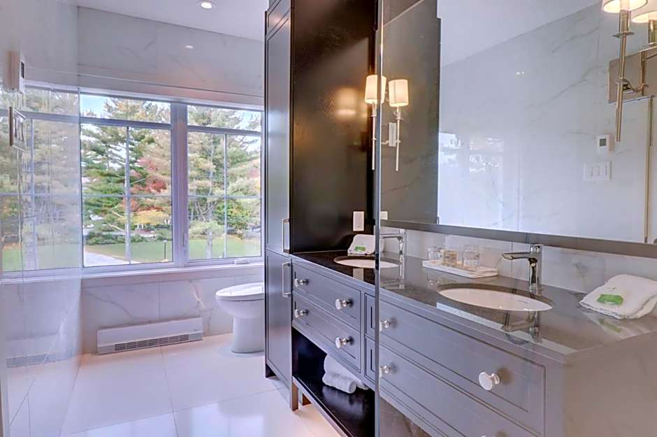 Ripplecove Hotel & Spa